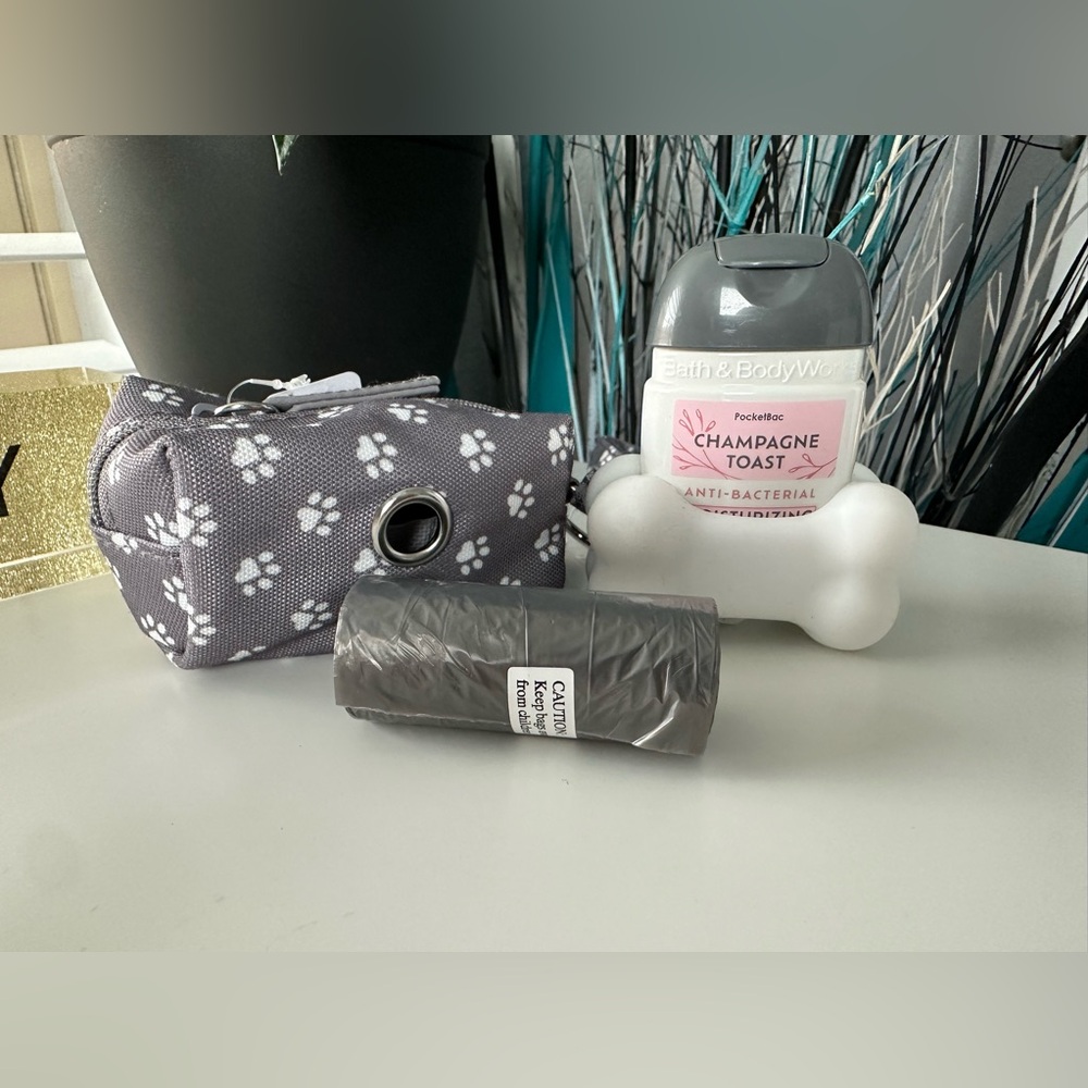 BBW PocketBac with Doggy Bag Holder and Sanitizer Bottle
